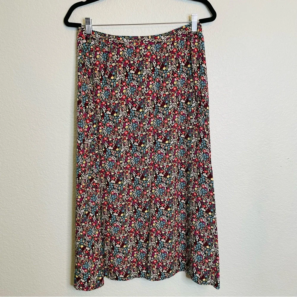 Christopher & Banks Black Multicolor Micro Floral Button Front Midi Skirt | 8 - Picture 4 of 5